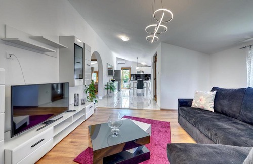Pula Apartment | Stunning Apartment In Pula With Wifi