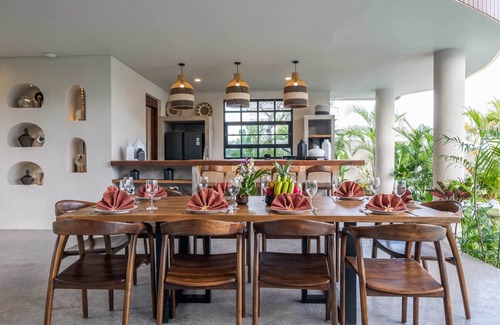 Umalas Villa | Stunning Architecture 5BR Bamboo With Tropical Pool Villa in Umalas