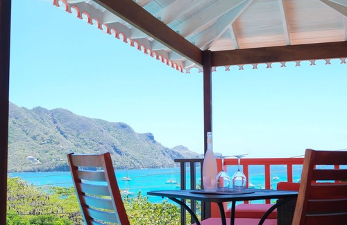Richmond Villa | Stunning Beachfront Sunset Flamingo 4 Bedroom Villa sleeps 8 With Private Pool