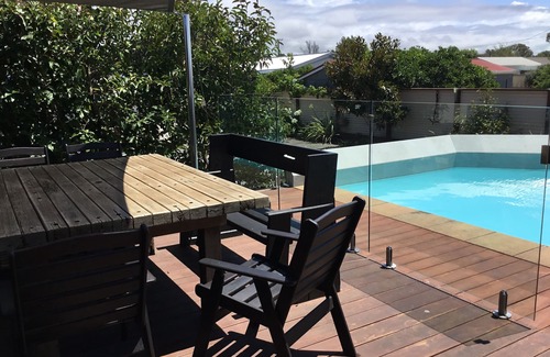 Mapua House | Stunning Bed and Breakfast on water edge