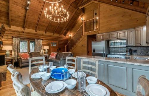 Cleveland House | Stunning Cabin with Fire Pit, Hot-tub and Sauna in Cleveland, Georgia