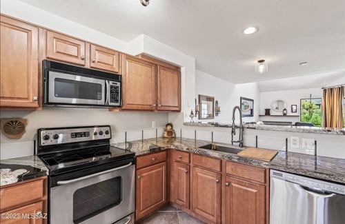 Tucson Condo | Stunning Catalina Mountain Views.