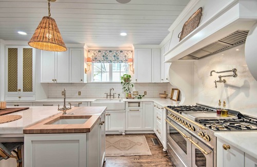 Wendover - Sedgewood House | Stunning Charlotte Home: Private Pool!