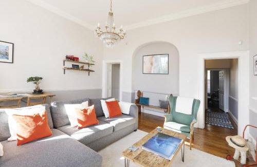Bristol Floating Harbour Apartment | Stunning City Centre Living with Parking