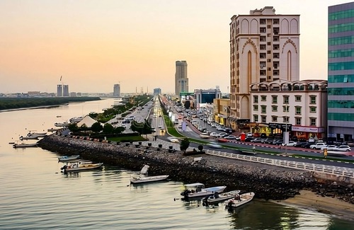 Al Seer Apartment | Stunning Corniche view in Ras Al-Khaimah