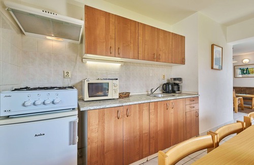 Starkov House | Stunning private villa for 6 people with pool, WIFI, TV, patio, pets allowed and panoramic view