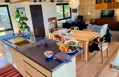 Geilston Bay House | Stunning designer ecohome with incredible views: 5 stars