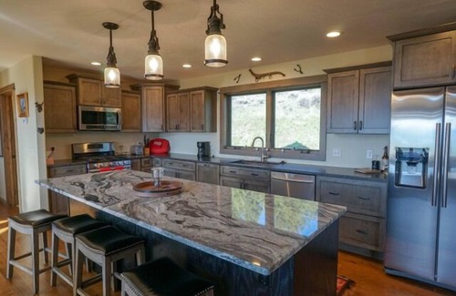 McAllister House | Stunning Hollowtop House