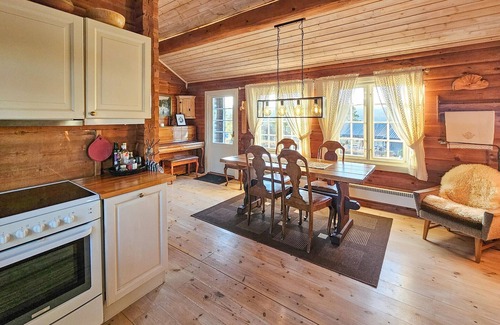 Flesberg House | Stunning home in Flesberg with sauna