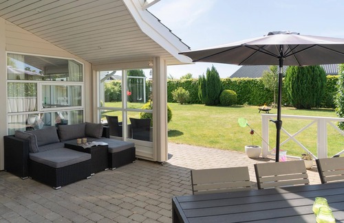 Flovt Strand House | Stunning home in Haderslev with sauna
