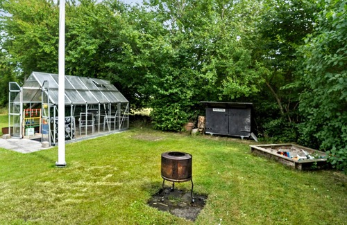 Pøt Strandby House | Stunning home in Juelsminde with WiFi
