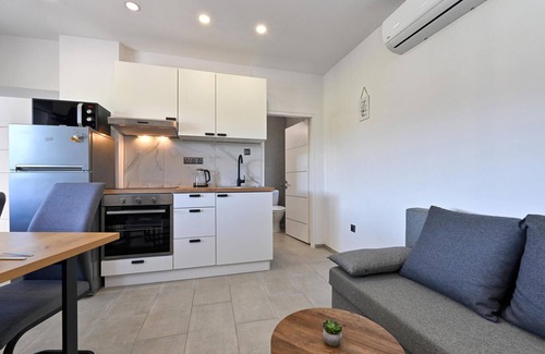 Medimurje House | Stunning home in Jurovcak with kitchen