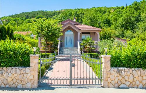 Podbablje House | Stunning Home In Krivodol With Sauna