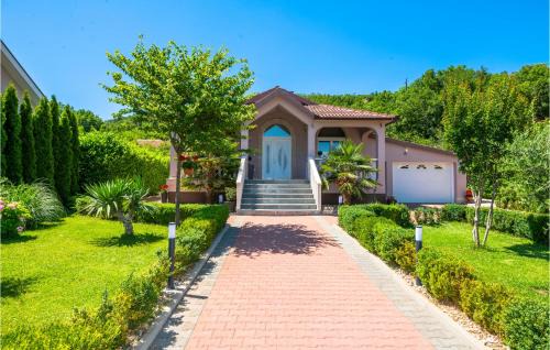 Podbablje House | Stunning Home In Krivodol With Sauna