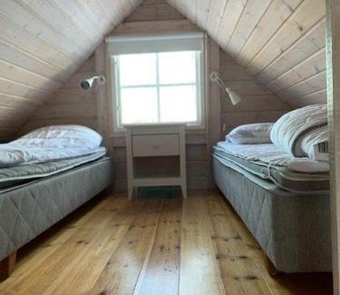 Kappelshamn House | Stunning Home In Lärbro With One Bedroom