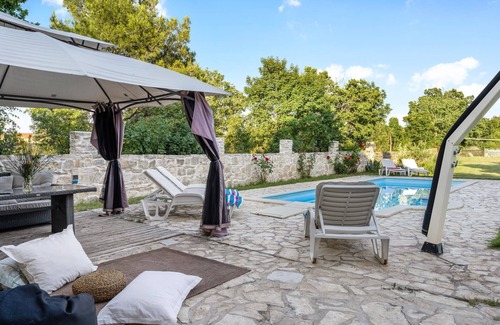 Gradina House | Stunning home in Lozovac