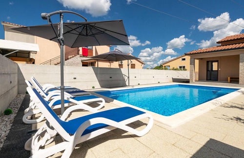 Sveta Nedelja House | Stunning home in Nedescina with kitchen