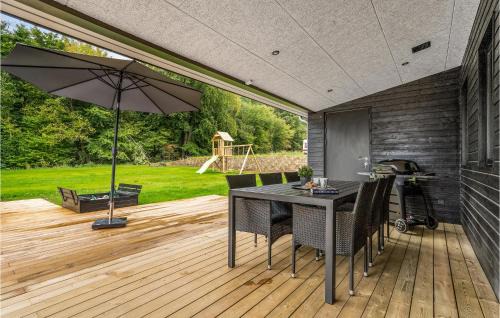 Sjølund House | Stunning Home In Sjølund With Sauna