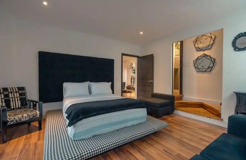 Guarne Cottage | Stunning House with Jacuzzi In Guarne