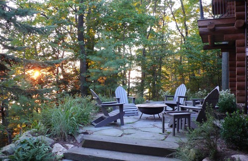 New Era Cabin | Stunning Lake Michigan Log and Stone Cabin - 10% off July 2025!