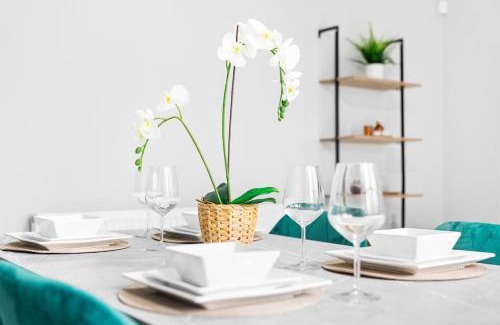 Stonnall Apartment | Stunning Modern Home In Birmingham