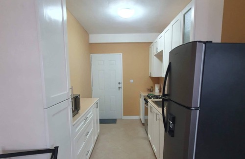 Roseau Apartment | Stunning Ocean & Pool View 2-Bedroom Apartment, 2 mins from the city.
