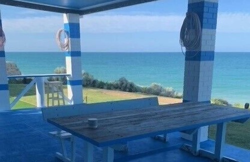 Seabird House | Stunning Ocean Views Beach Front