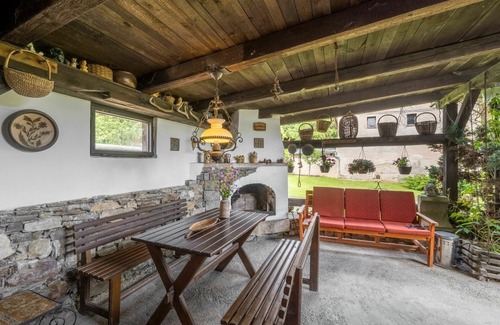 Bela nad Radbuzou Villa | Stunning private villa for 6 people with TV, patio and pets allowed