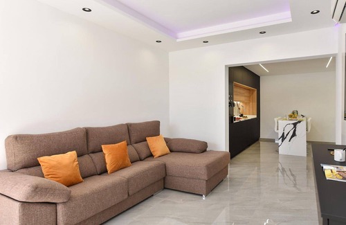 Playa del Ingles Villa | Stunning private villa for 6 people with private pool, WIFI, A/C, TV, terrace and pets allowed