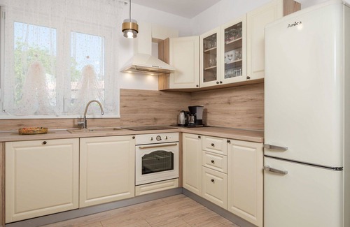 Skrbcici House | Stunning private villa for 10 people with A/C, WIFI, private pool, TV and terrace