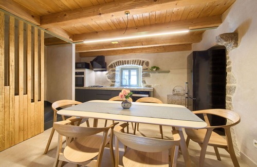 Krk House | Stunning private villa for 12 guests with WIFI, private pool, hot tub, A/C, TV and terrace