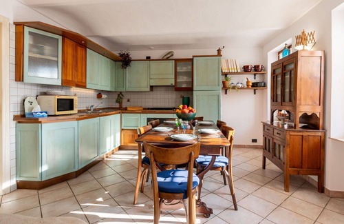 Rocca D'Arazzo House | Stunning private villa for 6 guests with WIFI, private pool, TV, patio and pets allowed