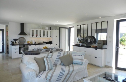 Saint-Guenole House | Stunning private villa for 6 guests with WIFI, TV and terrace