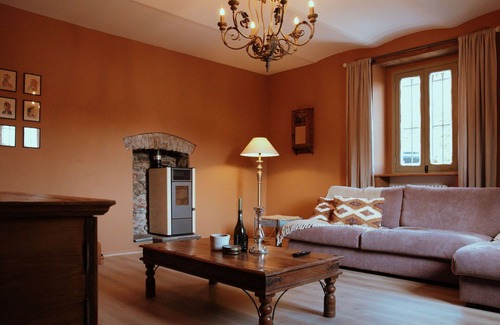 Dego House | Stunning private villa for 6 people with private pool, WIFI, patio and panoramic view