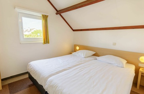 Koksijde House | Stunning private villa for 8 people with pool, WIFI, TV, terrace and parking