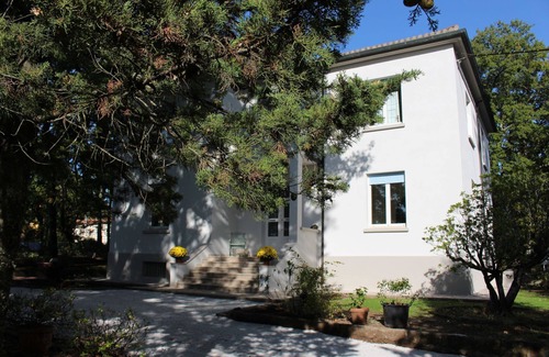 Massa Marittima Villa | Stunning private villa for 10 people with WIFI, private pool, TV, patio and pets allowed