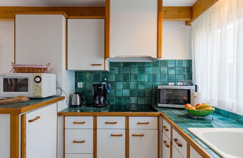 Plounevez-Lochrist House | Stunning private villa for 3 people with WIFI, TV, terrace and pets allowed