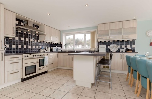 Portpatrick House | Stunning private villa for 16 people with WIFI, TV, patio and pets allowed