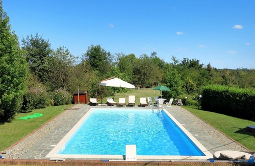 Capriglio House | Stunning private villa for 10 people with private pool, WIFI, TV, terrace and pets allowed