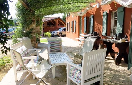 Capriglio House | Stunning private villa for 10 people with private pool, WIFI, TV, terrace and pets allowed