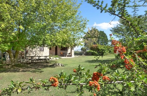 Pitigliano Villa | Stunning private villa for 7 people with WIFI, private pool, pets allowed and panoramic view