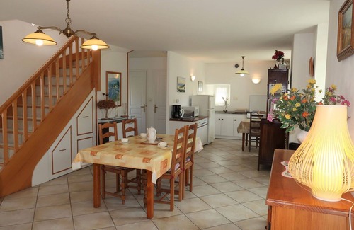 Ploemeur House | Stunning private villa for 4 guests with TV and pets allowed
