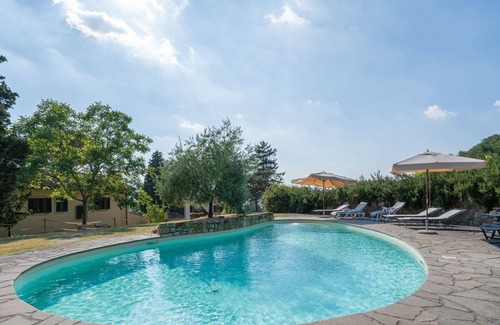 Dicomano Villa | Stunning private villa with WIFI, private pool, TV, patio, pets allowed, panoramic view and park...