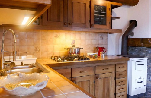 Malvaglia House | Stunning private villa for 4 guests with WIFI, patio and pets allowed