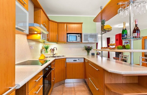Dolni Chabry Villa | Stunning private villa for 8 people with private pool, WIFI, TV and terrace