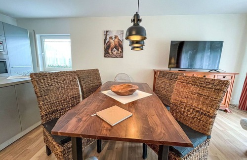 Bertsdorf House | Stunning private villa for 6 people with WIFI, TV, terrace and pets allowed