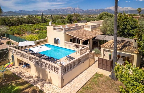 Muro House | Stunning private villa for 6 people with A/C, private pool, WIFI, TV and terrace