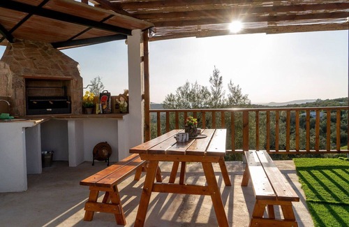Cabra Villa | Stunning private villa for 4 people with A/C, WIFI, private pool, TV, terrace and pets allowed