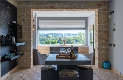 Mazzano Romano Villa | Stunning private villa for 6 people with hot tub, WIFI, pool, A/C and TV
