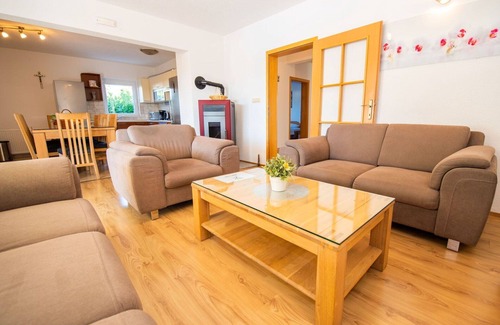 Donji Prolozac House | Stunning private villa for 12 guests with A/C, WIFI, private pool, TV and terrace